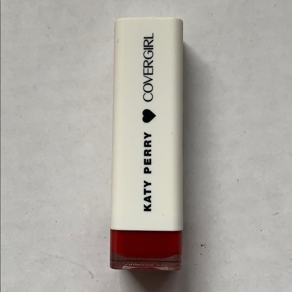 Katy Kat Matte Lipstick in crimson cat - Picture 2 of 5